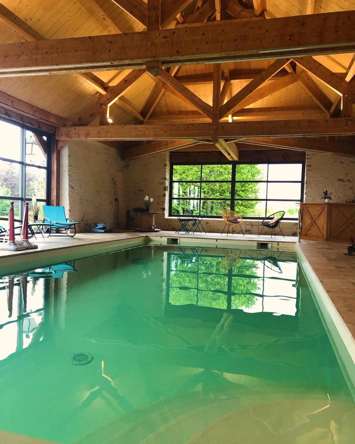 Villa MAISON DE VACANCES AVEC PISCINE INTERIEURE - Le Grand Champagne à Saint-Victeur Extérieur photo